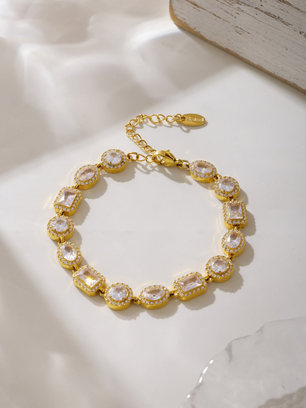 https://shineoss.oss-cn-hongkong.aliyuncs.com/wang/2025/04/09/a0bd1617-849c-4ce2-9034-a2f85c3241b8.jpg